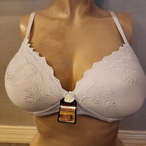 Vintage NWT Walgreens Vanessa Bra 38C White Wireless Lined